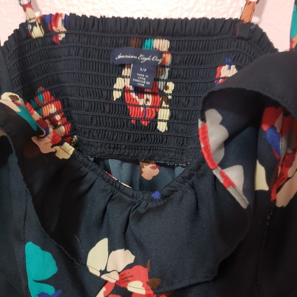 Floral Ruffle Tank - Picture 2 of 2